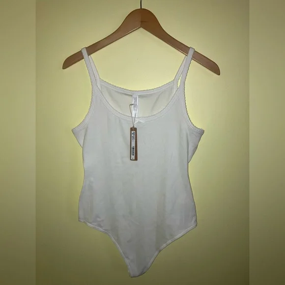 SKIMS NEW drop needle pointelle bodysuit sz L Large white snow sweet NWT cotton - Picture 4 of 8